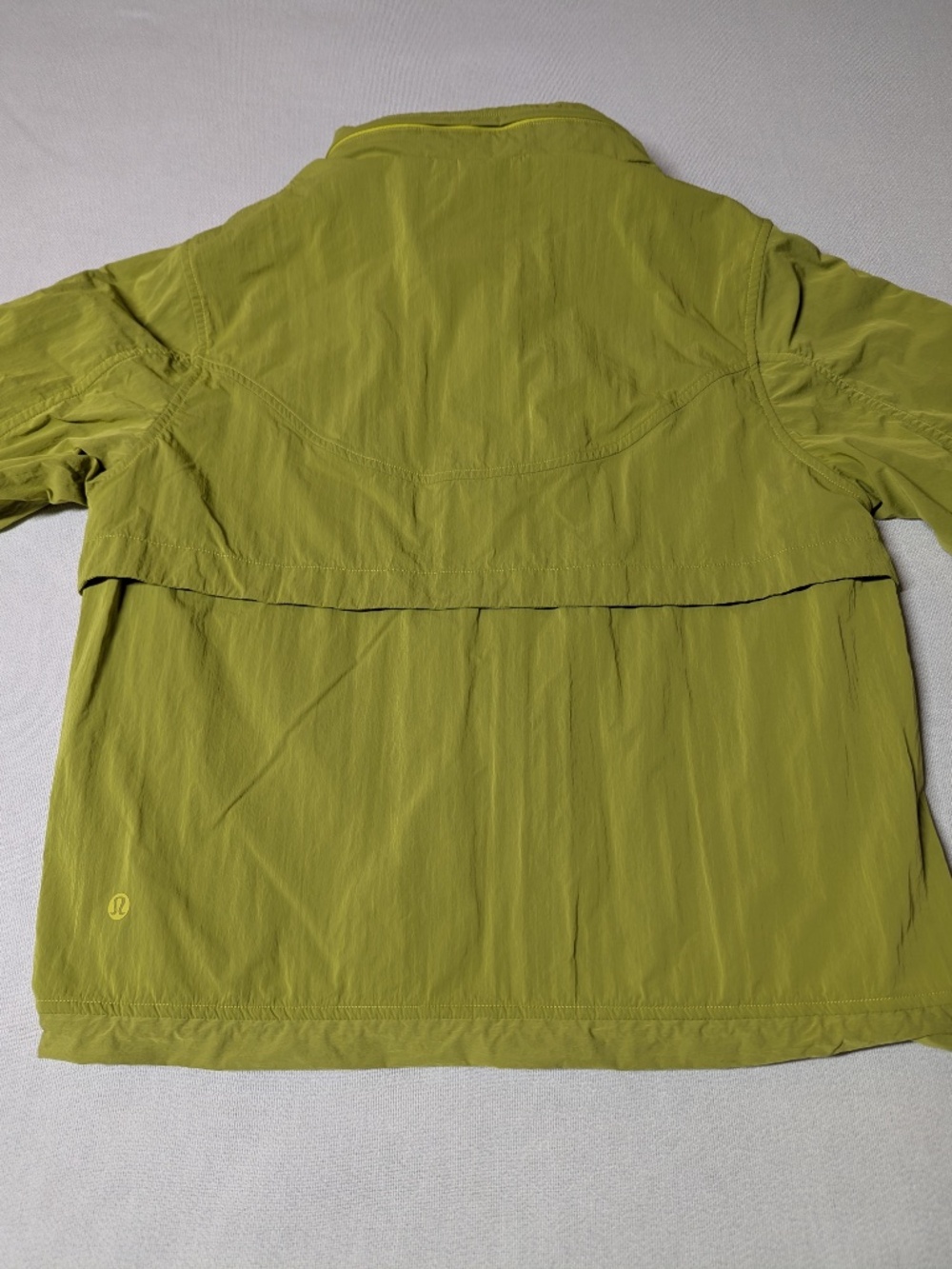 Lululemon Lightweight Hooded Jacket - Size 4 - Picture 3 of 16